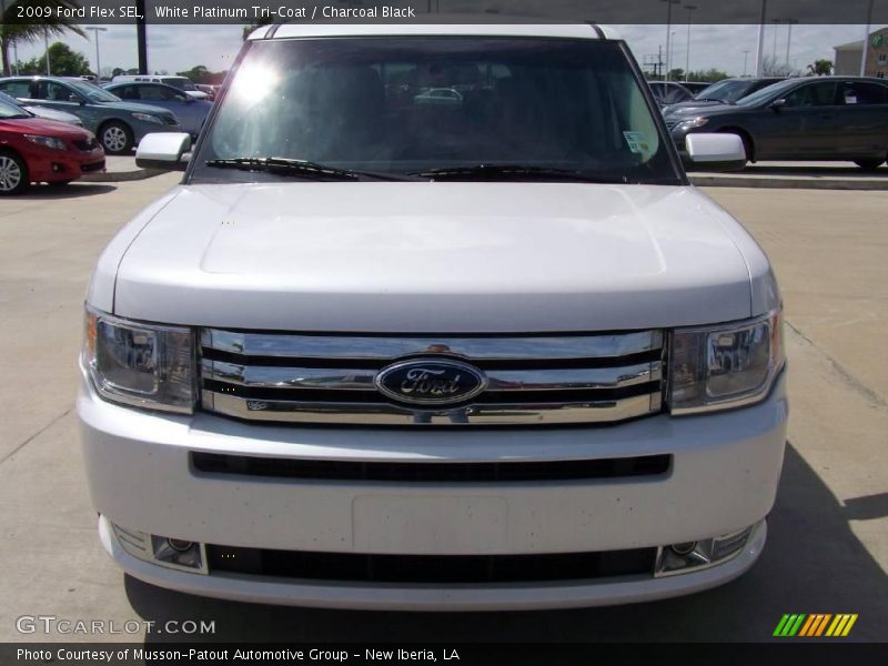 White Platinum Tri-Coat / Charcoal Black 2009 Ford Flex SEL