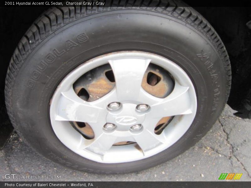 Charcoal Gray / Gray 2001 Hyundai Accent GL Sedan
