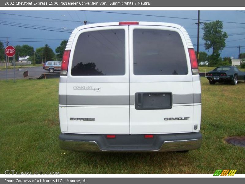 Summit White / Neutral 2002 Chevrolet Express 1500 Passenger Conversion Van
