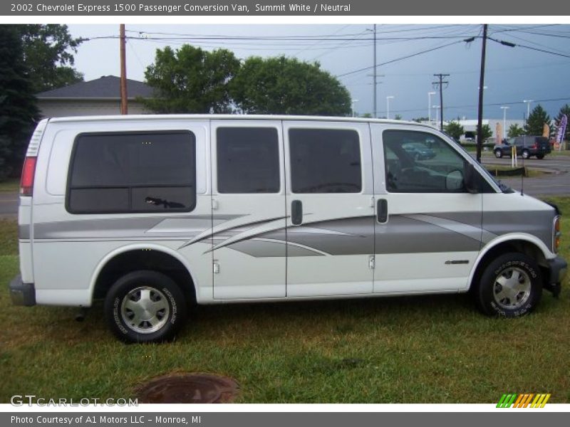 Summit White / Neutral 2002 Chevrolet Express 1500 Passenger Conversion Van
