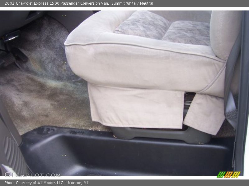 Summit White / Neutral 2002 Chevrolet Express 1500 Passenger Conversion Van