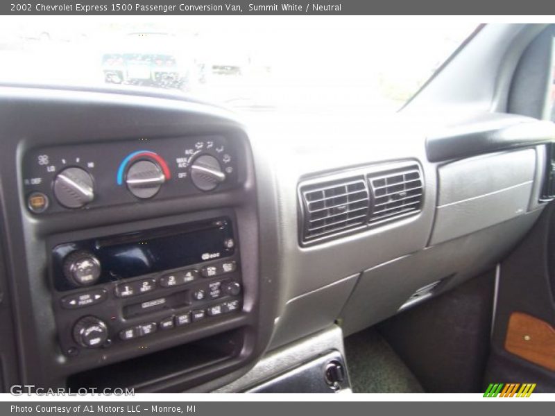 Summit White / Neutral 2002 Chevrolet Express 1500 Passenger Conversion Van