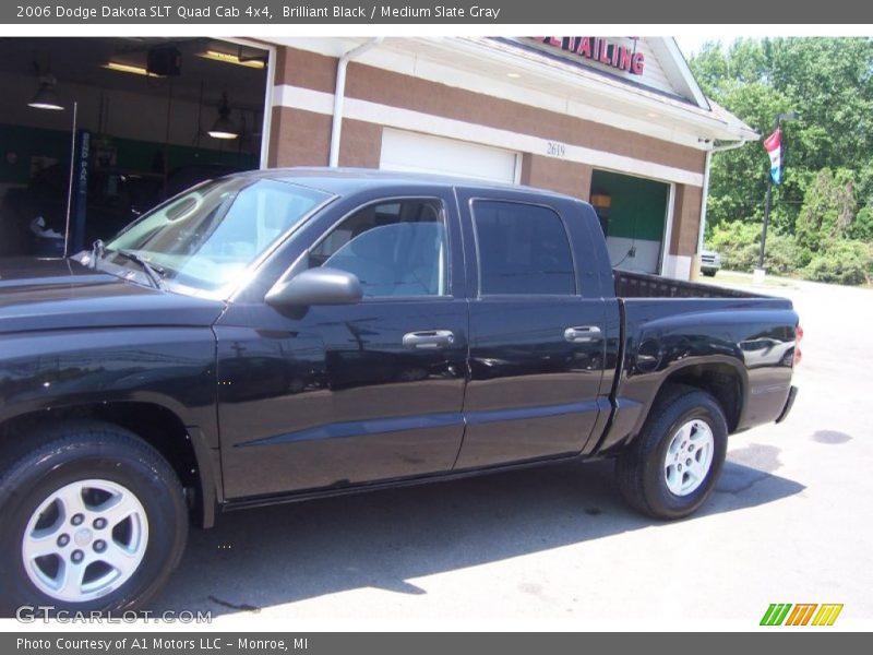 Brilliant Black / Medium Slate Gray 2006 Dodge Dakota SLT Quad Cab 4x4