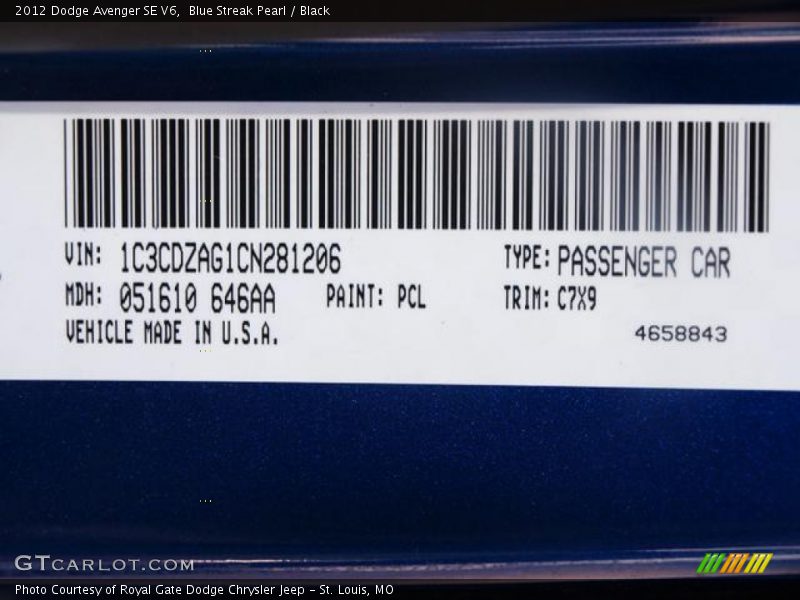 Blue Streak Pearl / Black 2012 Dodge Avenger SE V6