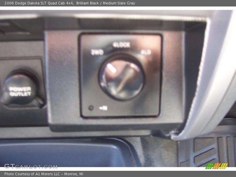 Brilliant Black / Medium Slate Gray 2006 Dodge Dakota SLT Quad Cab 4x4