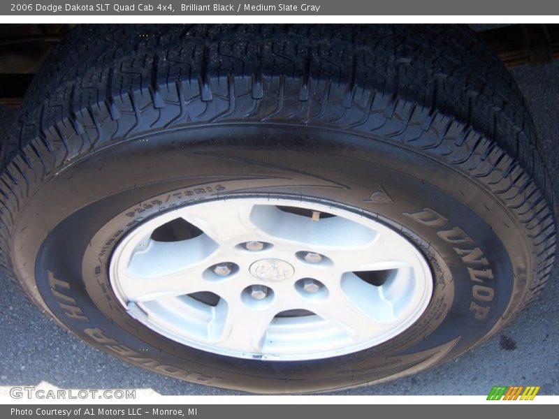 Brilliant Black / Medium Slate Gray 2006 Dodge Dakota SLT Quad Cab 4x4