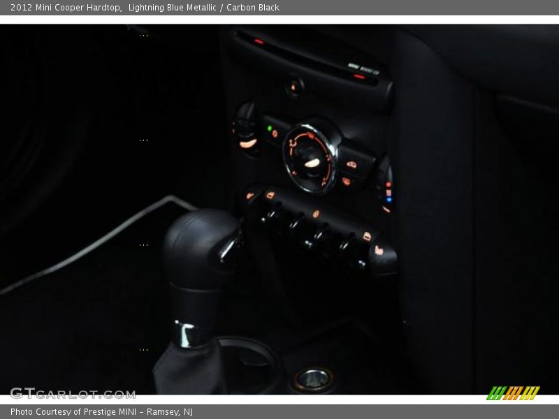 Lightning Blue Metallic / Carbon Black 2012 Mini Cooper Hardtop