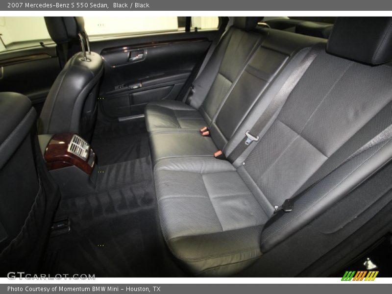 Black / Black 2007 Mercedes-Benz S 550 Sedan