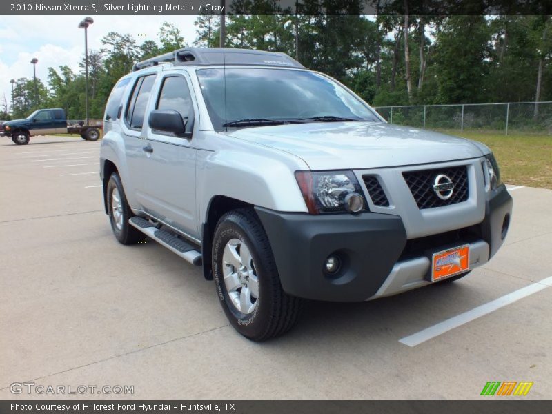 Silver Lightning Metallic / Gray 2010 Nissan Xterra S