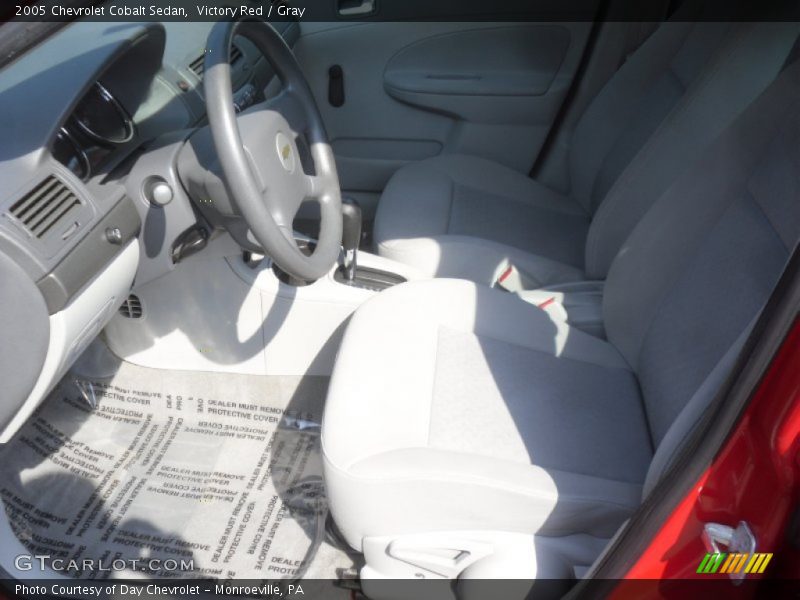 Victory Red / Gray 2005 Chevrolet Cobalt Sedan
