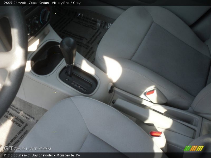 Victory Red / Gray 2005 Chevrolet Cobalt Sedan