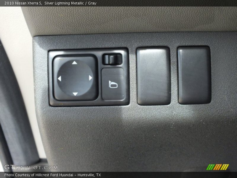 Silver Lightning Metallic / Gray 2010 Nissan Xterra S
