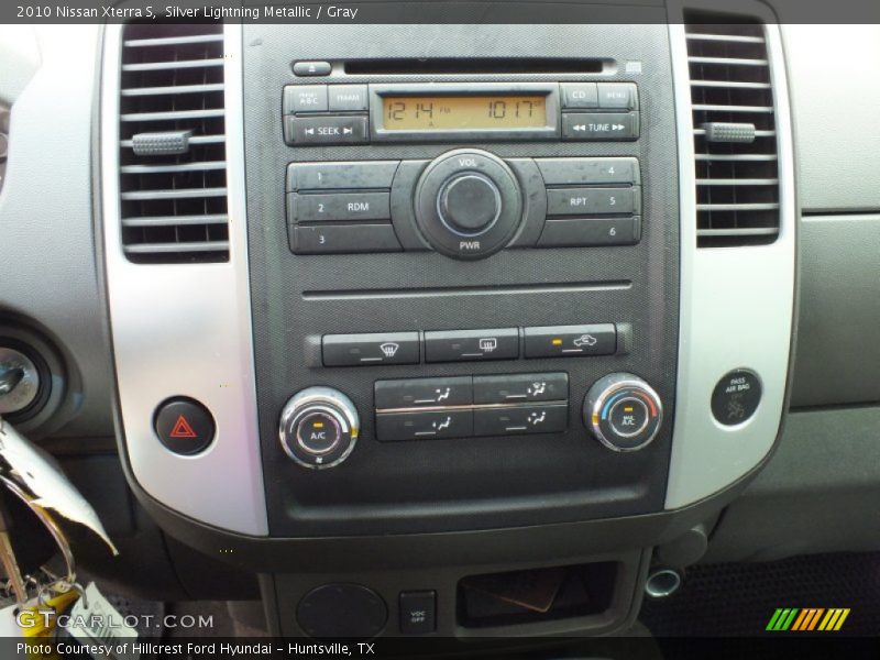 Silver Lightning Metallic / Gray 2010 Nissan Xterra S