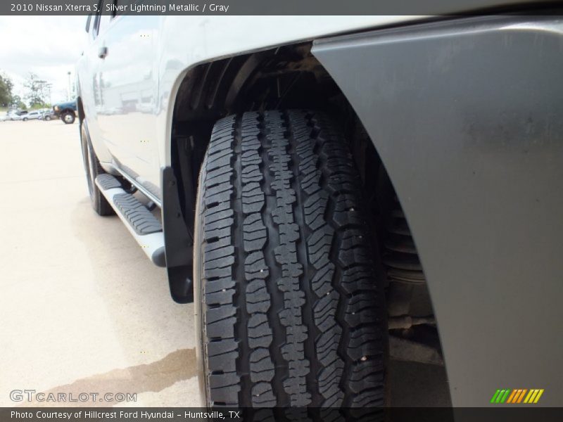 Silver Lightning Metallic / Gray 2010 Nissan Xterra S