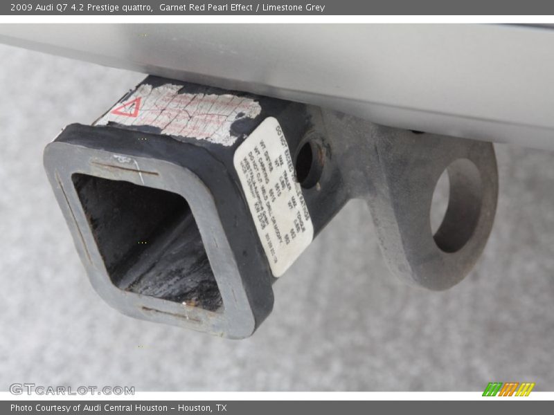 Garnet Red Pearl Effect / Limestone Grey 2009 Audi Q7 4.2 Prestige quattro