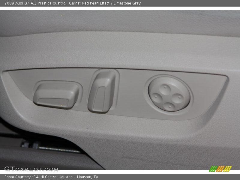 Garnet Red Pearl Effect / Limestone Grey 2009 Audi Q7 4.2 Prestige quattro