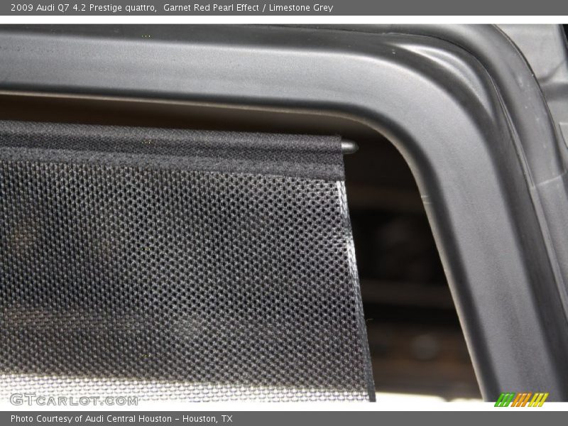 Garnet Red Pearl Effect / Limestone Grey 2009 Audi Q7 4.2 Prestige quattro