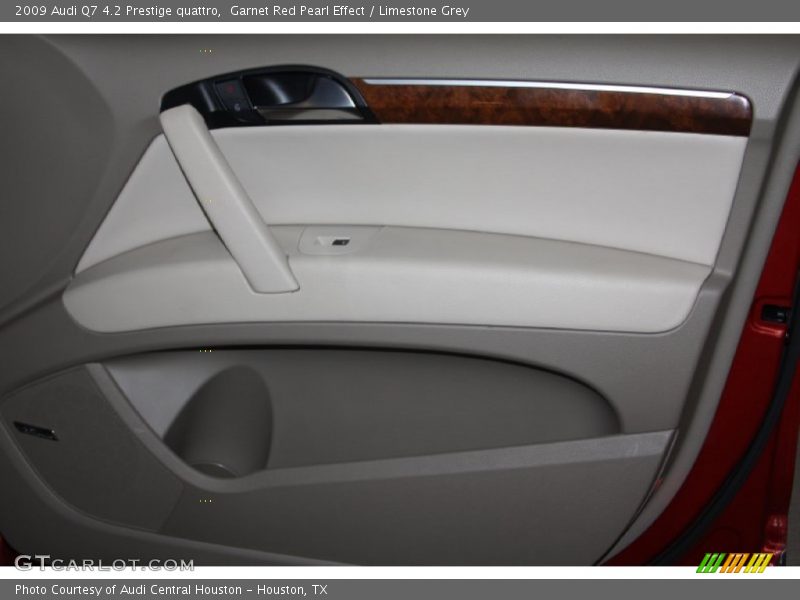 Garnet Red Pearl Effect / Limestone Grey 2009 Audi Q7 4.2 Prestige quattro