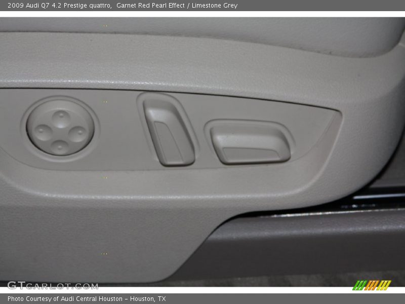 Garnet Red Pearl Effect / Limestone Grey 2009 Audi Q7 4.2 Prestige quattro
