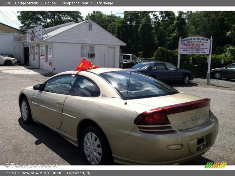 Champagne Pearl / Black/Beige 2001 Dodge Stratus SE Coupe