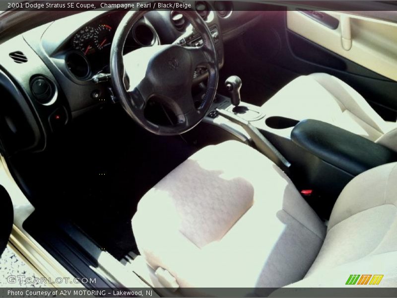Black/Beige Interior - 2001 Stratus SE Coupe 
