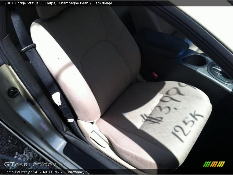 Champagne Pearl / Black/Beige 2001 Dodge Stratus SE Coupe
