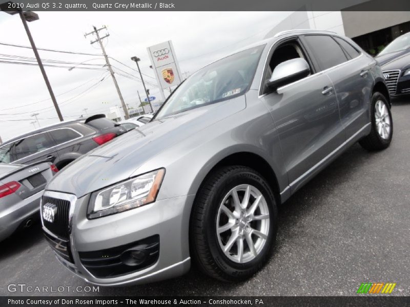 Quartz Grey Metallic / Black 2010 Audi Q5 3.2 quattro