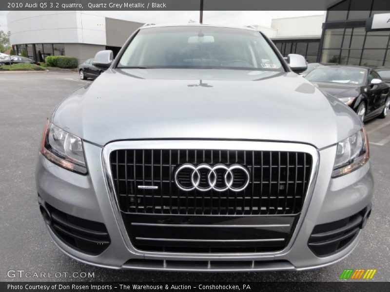 Quartz Grey Metallic / Black 2010 Audi Q5 3.2 quattro