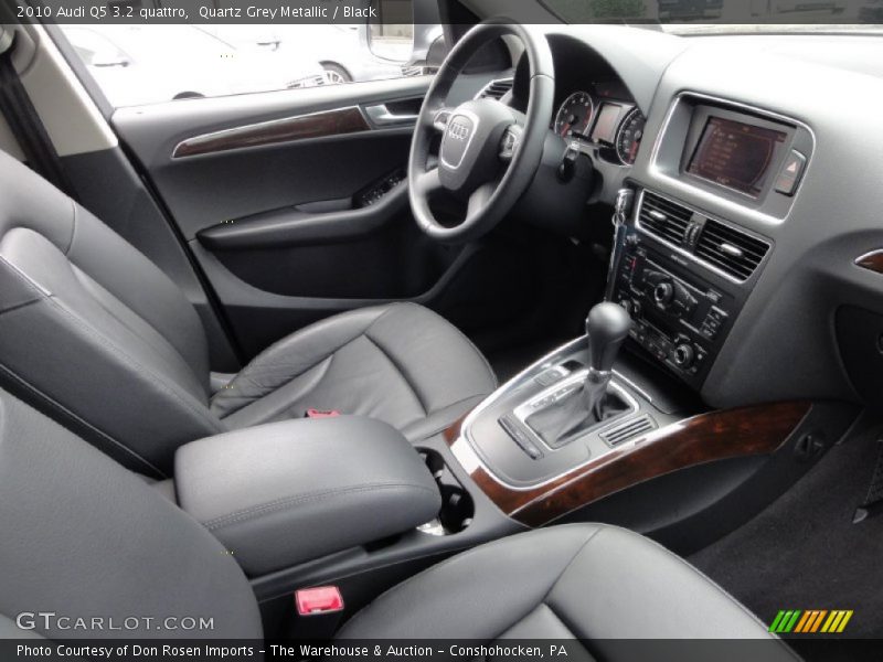 Quartz Grey Metallic / Black 2010 Audi Q5 3.2 quattro