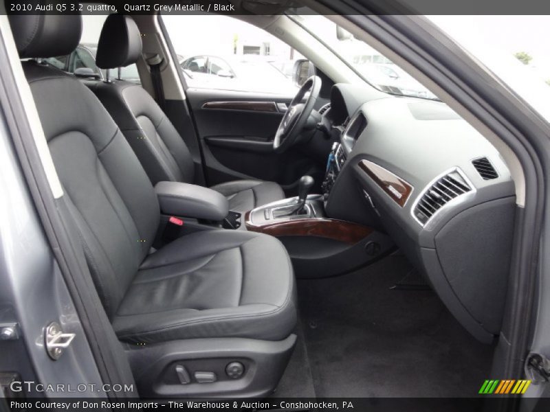 Quartz Grey Metallic / Black 2010 Audi Q5 3.2 quattro