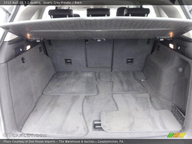 Quartz Grey Metallic / Black 2010 Audi Q5 3.2 quattro