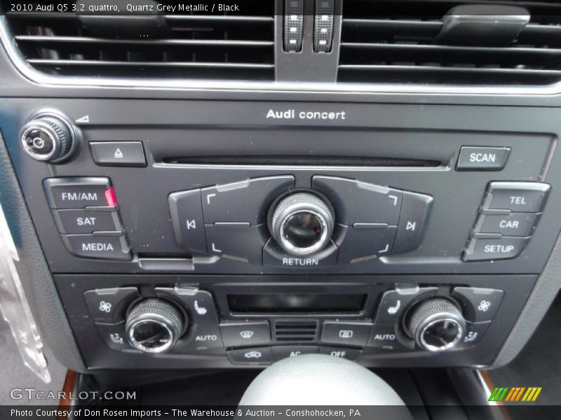 Quartz Grey Metallic / Black 2010 Audi Q5 3.2 quattro