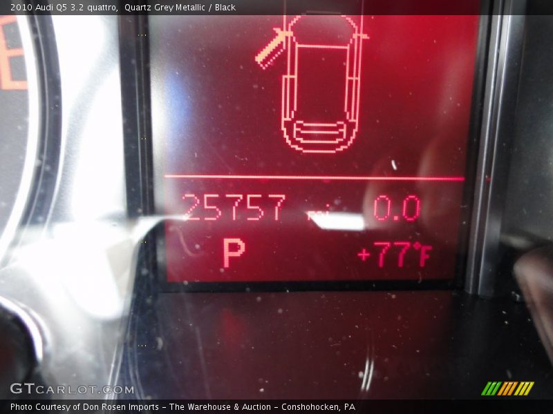 Quartz Grey Metallic / Black 2010 Audi Q5 3.2 quattro