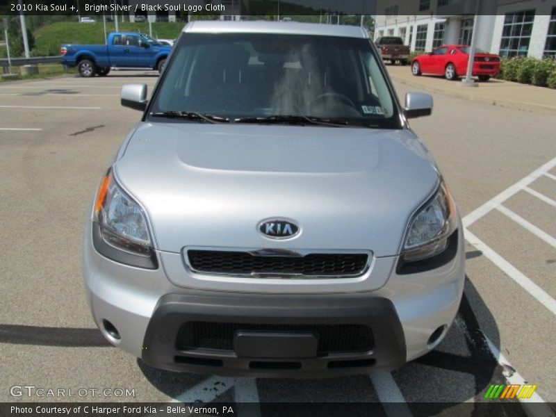 Bright Silver / Black Soul Logo Cloth 2010 Kia Soul +
