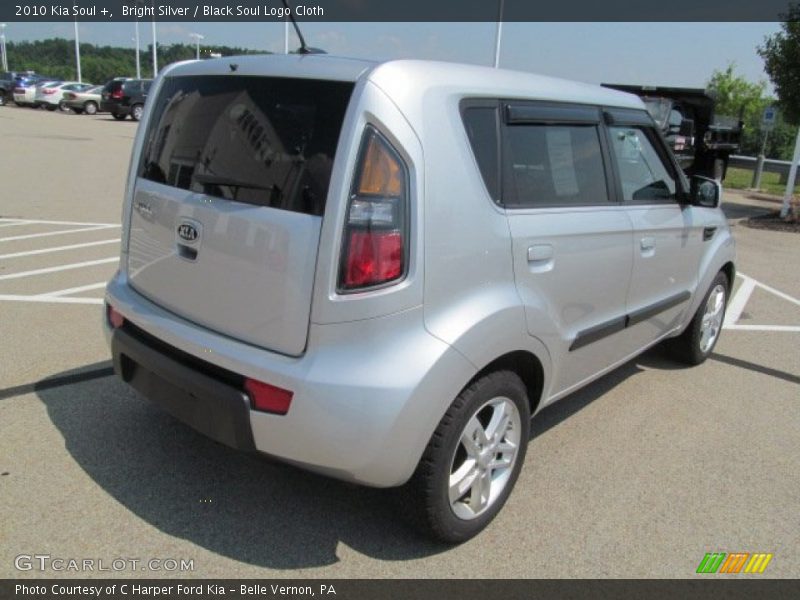 Bright Silver / Black Soul Logo Cloth 2010 Kia Soul +