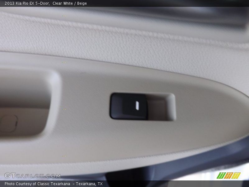 Clear White / Beige 2013 Kia Rio EX 5-Door