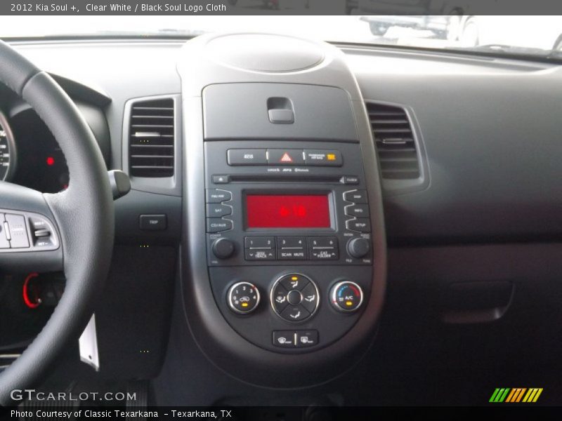 Clear White / Black Soul Logo Cloth 2012 Kia Soul +