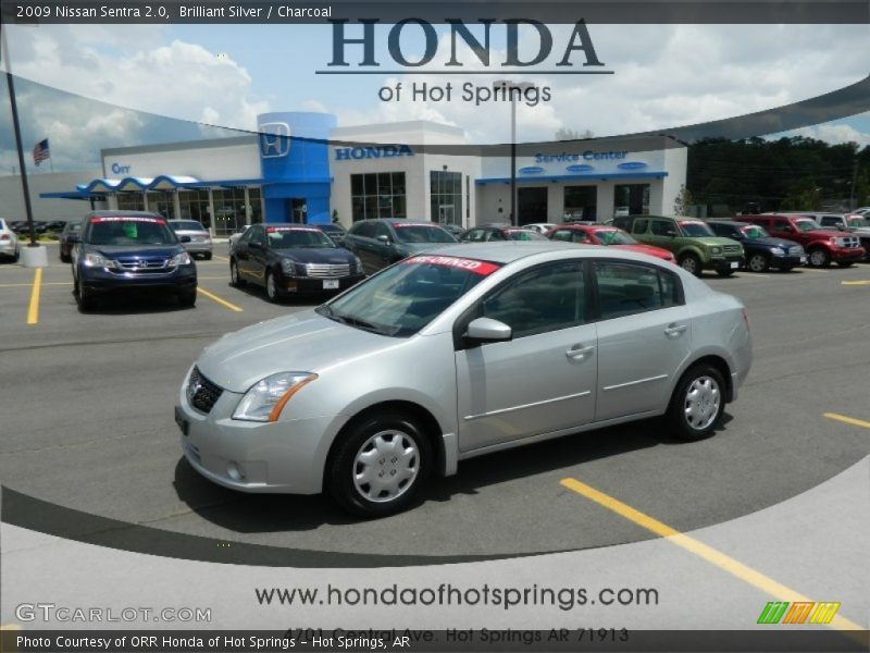 Brilliant Silver / Charcoal 2009 Nissan Sentra 2.0