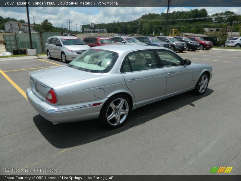 Liquid Silver Metallic / Ivory/Mocha 2007 Jaguar XJ Vanden Plas