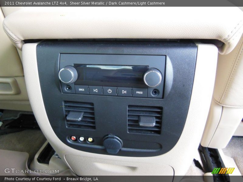 Sheer Silver Metallic / Dark Cashmere/Light Cashmere 2011 Chevrolet Avalanche LTZ 4x4