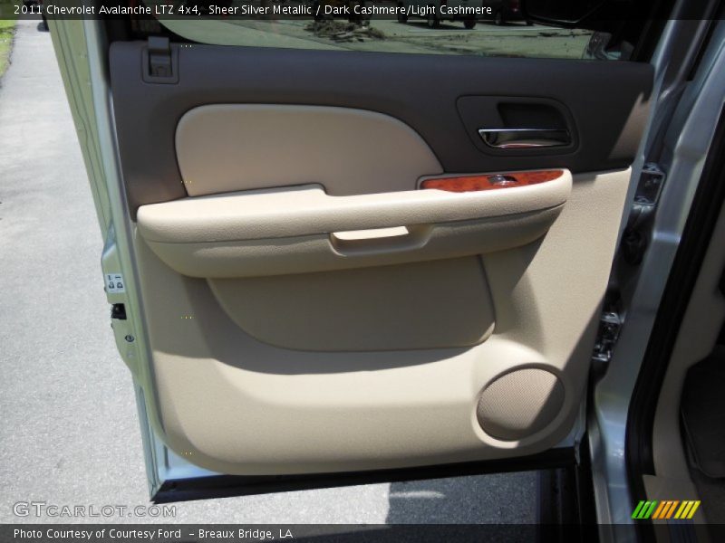 Sheer Silver Metallic / Dark Cashmere/Light Cashmere 2011 Chevrolet Avalanche LTZ 4x4