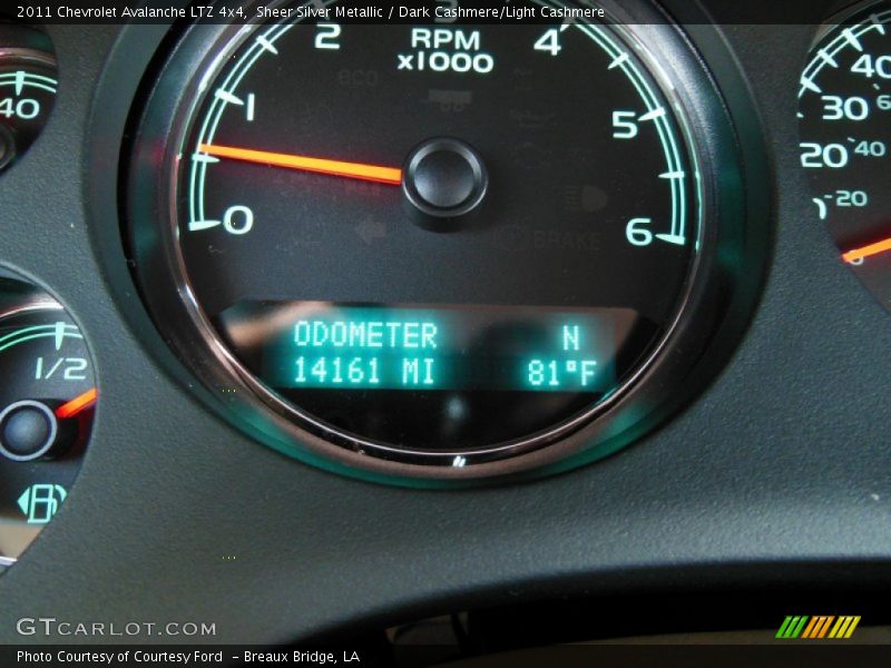 Sheer Silver Metallic / Dark Cashmere/Light Cashmere 2011 Chevrolet Avalanche LTZ 4x4