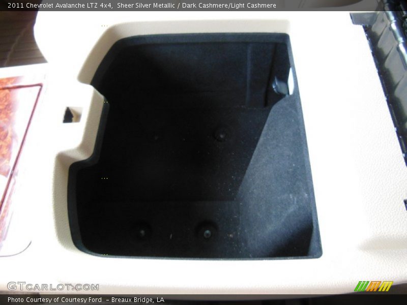 Sheer Silver Metallic / Dark Cashmere/Light Cashmere 2011 Chevrolet Avalanche LTZ 4x4