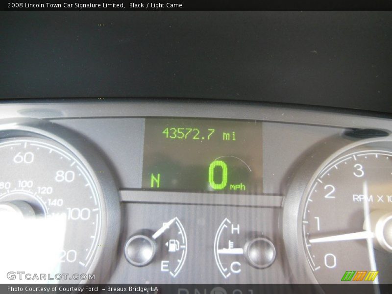Black / Light Camel 2008 Lincoln Town Car Signature Limited