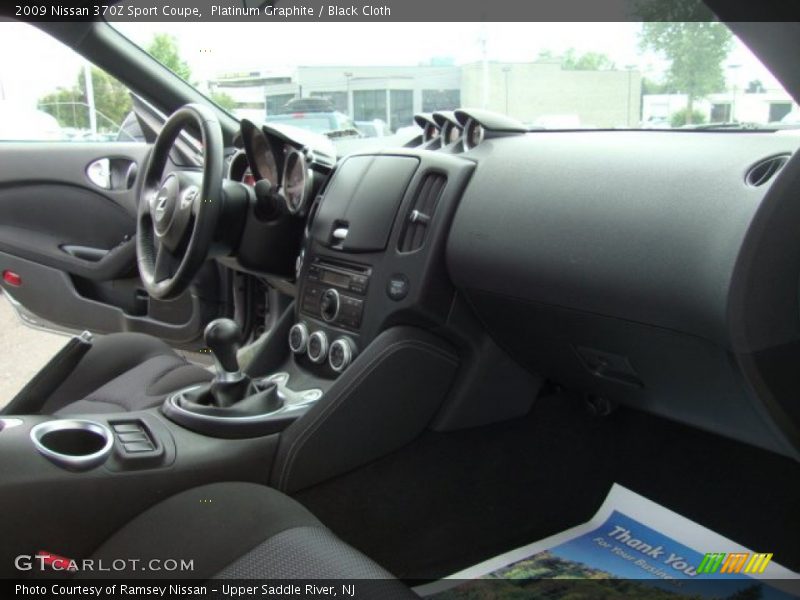 Dashboard of 2009 370Z Sport Coupe