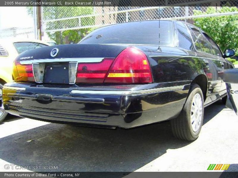 Black Clearcoat / Light Flint 2005 Mercury Grand Marquis GS