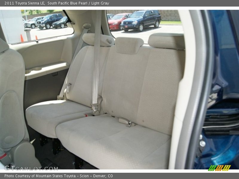 South Pacific Blue Pearl / Light Gray 2011 Toyota Sienna LE