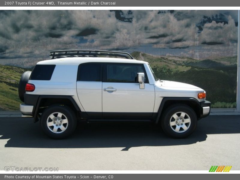 Titanium Metallic / Dark Charcoal 2007 Toyota FJ Cruiser 4WD