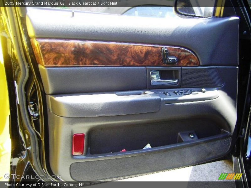 Black Clearcoat / Light Flint 2005 Mercury Grand Marquis GS