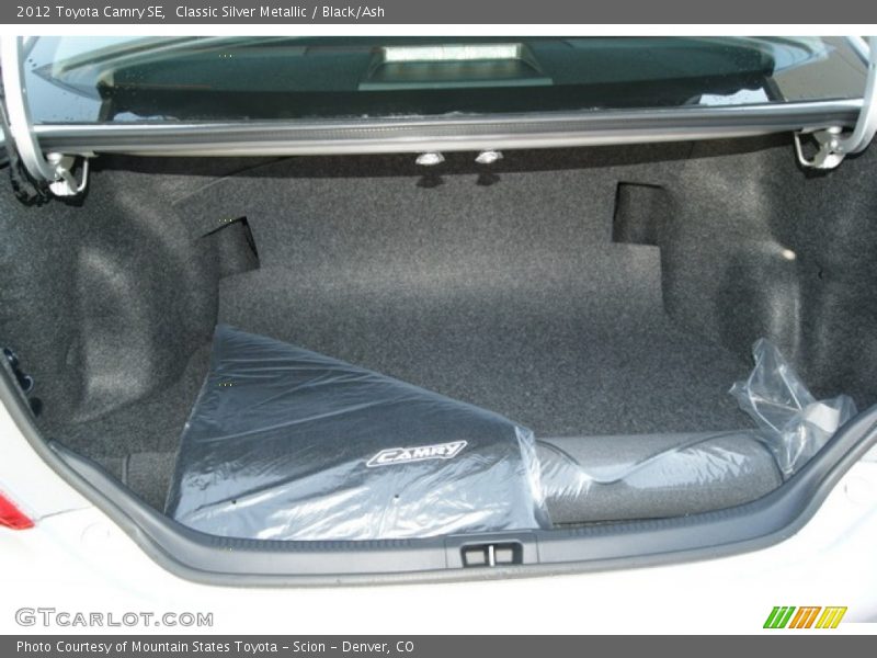 Classic Silver Metallic / Black/Ash 2012 Toyota Camry SE
